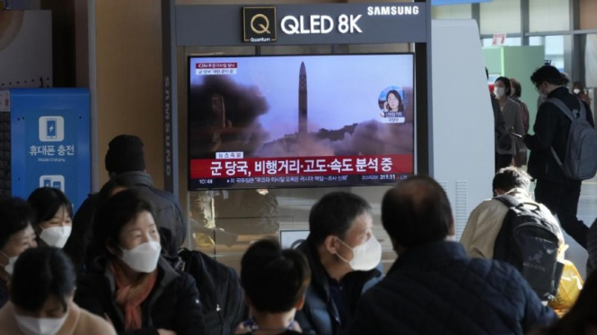 Televisi Korsel memberitakan peluncuran rudal Korea Utara.