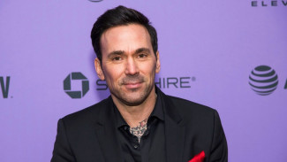 Bintang Power Rangers, Jason David Frank Meninggal Dunia di Usia 49 Tahun