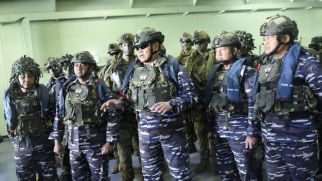VIVA Militer: KSAL Laksamana TNI Yudo Margono pimpin Latma Pendaratan Ausindo