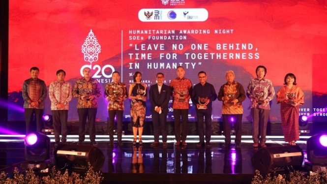 Kemenko Marves dan Kementerian BUMN berikan penghargaan 15 pahlawan Pandemi