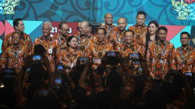 Ketua DPR RI Puan Maharani dan Gubernur Jawa Tengah serta sejumlah pejabat lainn