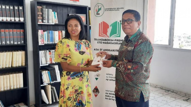 Kamus Indonesia-Malagasy Diresmikan di Perpustakaan Nasional Madagaskar