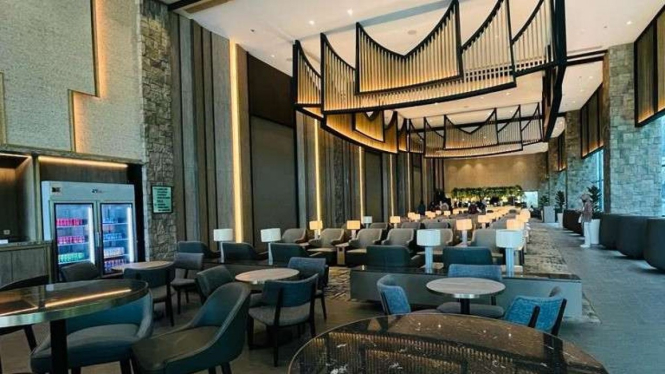 Saphire Plaza Premium Lounge di Bandara Soekarno Hatta.