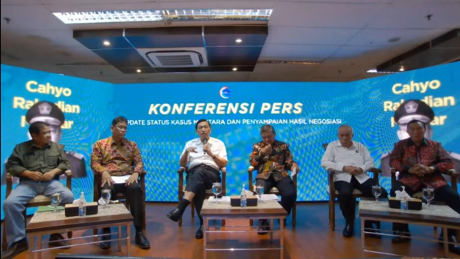 Menteri Koordinator Bidang Kemaritiman dan Investasi Luhut Binsar Pandjaitan saat konferensi pers lanjutan kasus tumpahan minyak Montara.