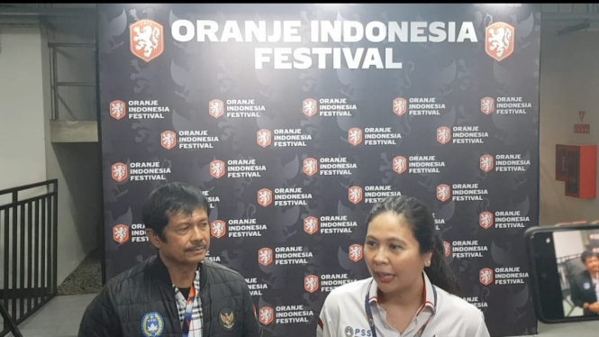 Wasekjen PSSI, Maaike Ira Puspita dan Dirtek PSSI, Indra Sjafri