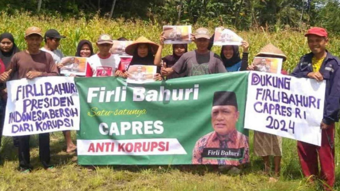 Relawan di Gorontalo dukung Firli Bahuri.