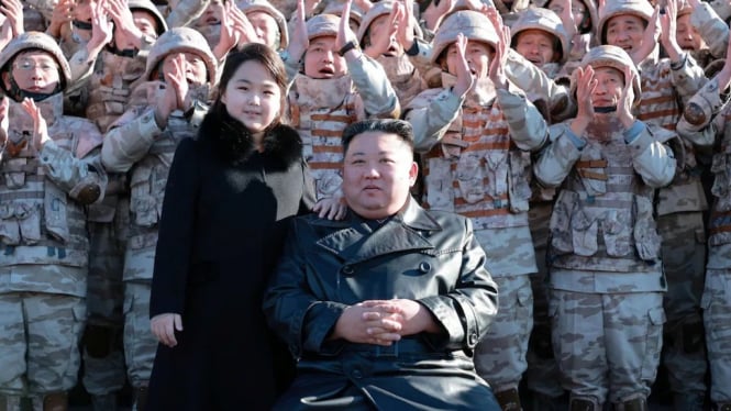 VIVA Militer: Kim Jong-un dan putrinya, Ju-Ae