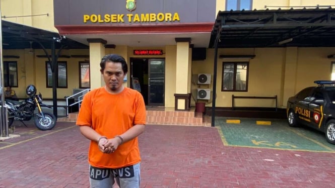 Seorang pemuda penyandang disabilitas, berinisial EN (35 tahun), ditangkap polisi, Selasa, 29 November 2022, setelah dilaporkan mencabuli anak tetangga di rumah kontrakannya di Jalan kalianyar, Tambora, Jakarta Barat.