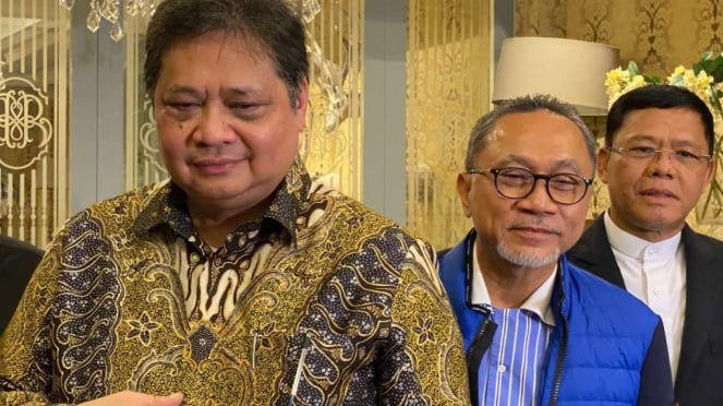 Ketua Umum Partai Golkar Airlangga Hartarto, Ketua Umum PAN Zulkifli Hasan, Plt Ketua Umum PPP Mardiono bertemu di satu restoran di kawasan Menteng, Jakarta, Rabu, 30 November 2022.