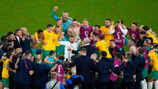 Timnas Australia rayakan keberhasilan lolos ke babak 16 besar Piala Dunia 2022