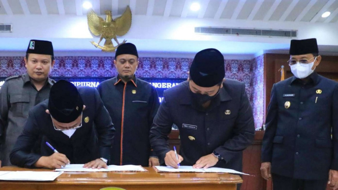 Pemerintah dan DPRD Kota Tangerang menyepakati Raperda APBD 2023.