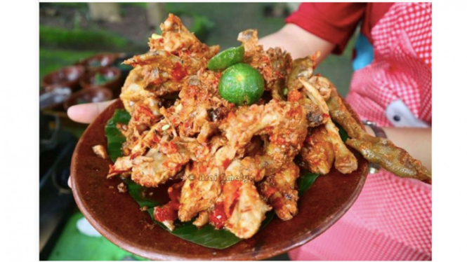 Ayam Merangkat khas Lombok
