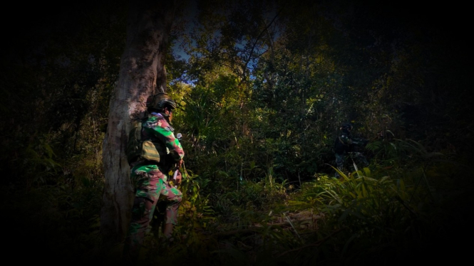 VIVA Militer: Pasukan Yonif Para Raider 305/Tengkorak Kostrad di Intan Jaya.