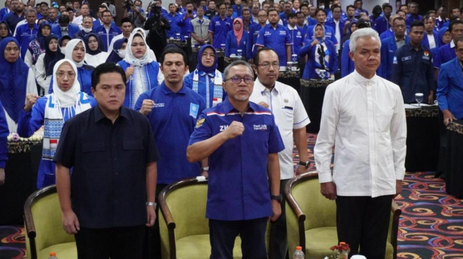 Ketua Umum PAN Zulkifli Hasan bersama Erick Thohir dan Ganjar Pranowo