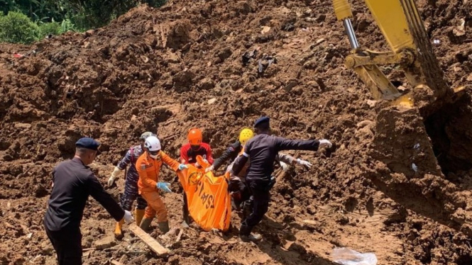 Tim gabungan evakuasi jenazah korban gempa Cianjur.
