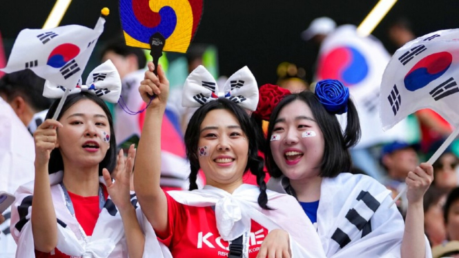 Suporter Timnas Korea Selatan di Piala Dunia 2022.