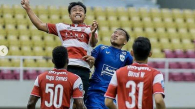 Duel Madura United vs PSIS Semarang