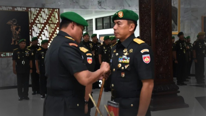 VIVA Militer: Mayjen TNI Widi dan Brigjen TNI Deddy di Kodam Diponegoro.