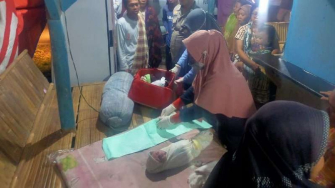 Penemuan bayi di Kecamatan Cinangka, Kabupaten Serang, Banten.