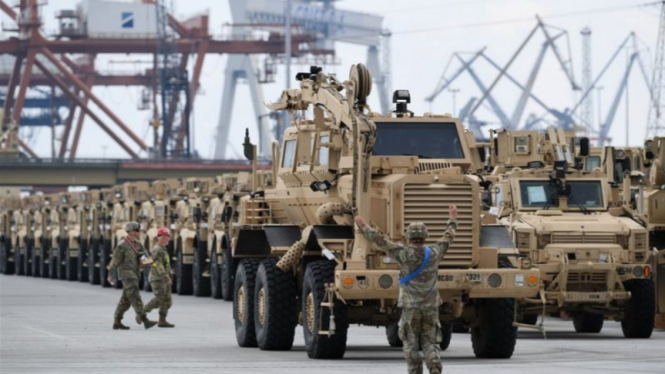 VIVA Militer: Alutsista militer Amerika Serikat tiba di Polandia