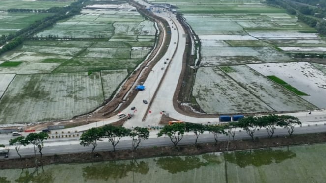Semaang-Demak Toll Road.