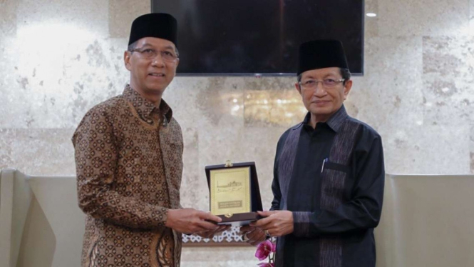  Pj Gubernur DKI Heru Budi menemui Imam Besar Masjid Istiqlal Nasruddin Umar.