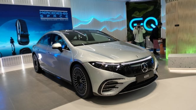 Mobil Listrik Mercedes-Benz EQS resmi dijual di Indonesia