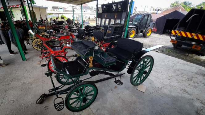Kuda dan kereta yang akan digunakan untuk prosesi kirab pengantin Kaesang Pangar