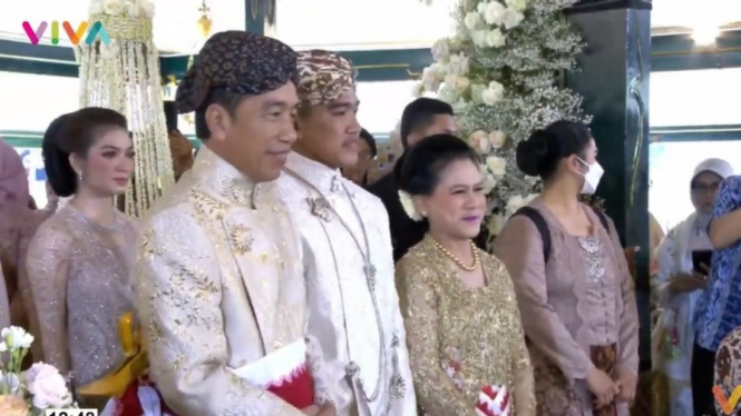 Keluarga Jokowi di pernikahan Kaesang