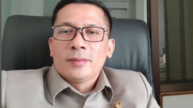 5 Kontroversi Bupati Meranti M Adil, Salah Satunya Gadaikan Kantor ...