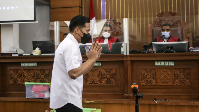 Bharada E Hadiri Sidang Sebagai Saksi Ferdy Sambo-Putri Secara Langsung