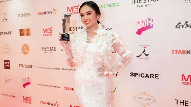 Lyodra Ginting terima penghargaan di Asia Artist Awards 2022