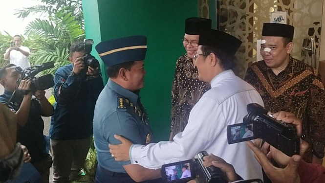 VIVA Militer: KSAL Laksamana TNI Yudo Margono datangi kantor MUI Pusat