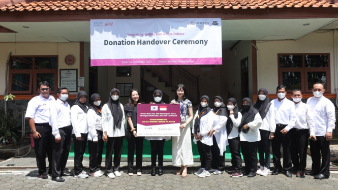 Donation Handover Ceremony by Daewoong Pharmaceutical and KOFICE