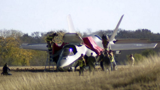 Pesawat tempur marinir AS gagal mendarat di pangkalan militer Texas