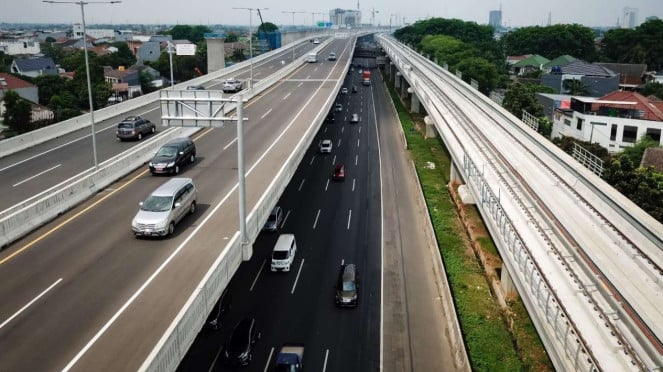 Layang MBZ Tol Road.