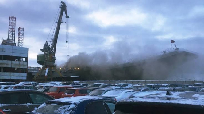 VIVA Militer: Kapal induk Admiral Kuznetsov militer Rusia terbakar