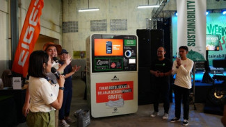 Peduli Lingkungan, EIGER Adventure Gandeng Plasticpay Hadirkan Reverse Vending Machine