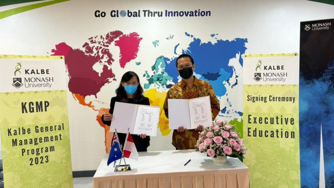 penandatanganan MoU PT Kalbe Farma Tbk (Kalbe) dan Monash University