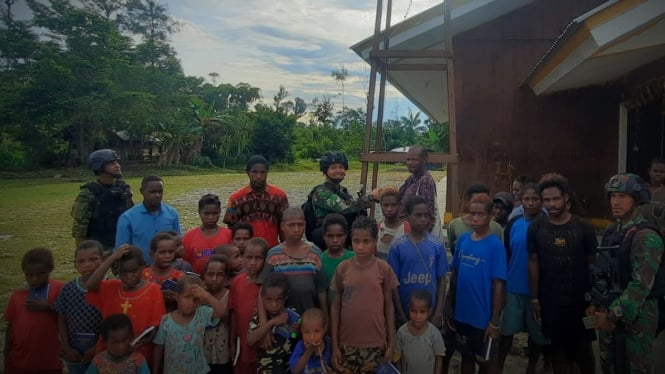 VIVA Militer: Serbuan Pasukan Yonif Raider 514/SY ke gereja di Kenyam, Papua.