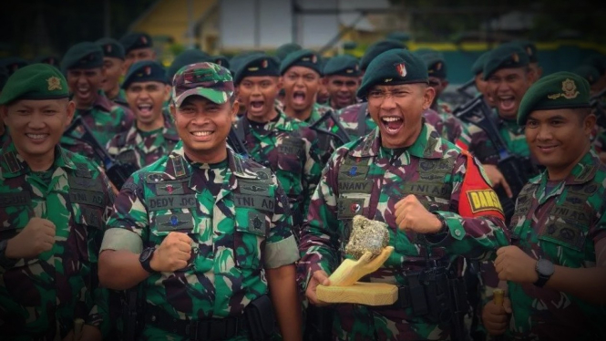 VIVA Militer: Pasukan Yonif Raider 301/Prabu Kian Santang di Mimika.