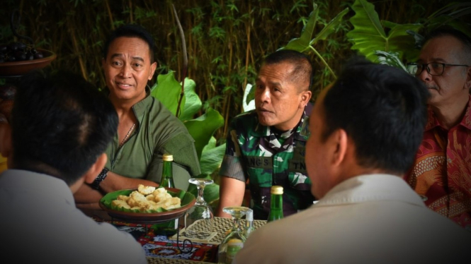 VIVA Militer: Jenderal TNI AP dan Kolonel Inf Unang.