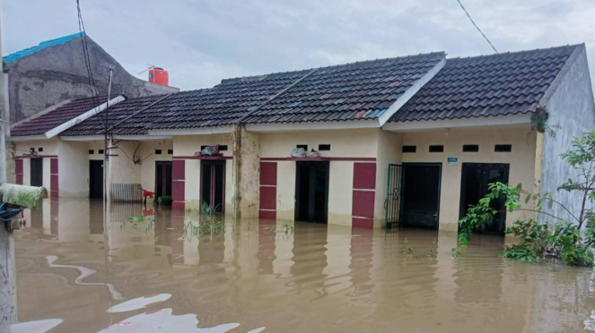 Sungai Cidurian Meluap, Puluhan Rumah Di Tangerang Terendam Banjir 1 Meter