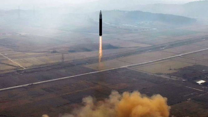 VIVA Militer: Uji coba rudal balistik militer Korea Utara (Korut)