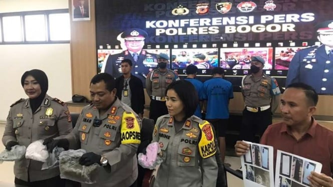 Kapolres Bogor, AKBP Iman Imanudin merilis kasus pemerkosaan