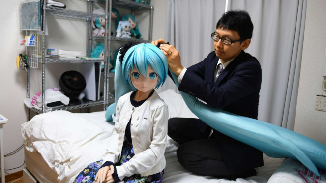 Kisah Cinta Pria Jepang Nikahi Karakter Virtual Hatsune Miku 