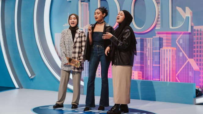 Kakak dan Adik Novia Bachmid ikut Indonesian Idol