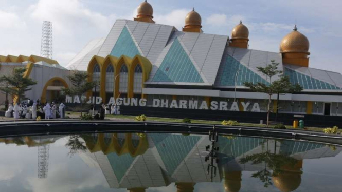 Masjid Agung Dharmasraya.