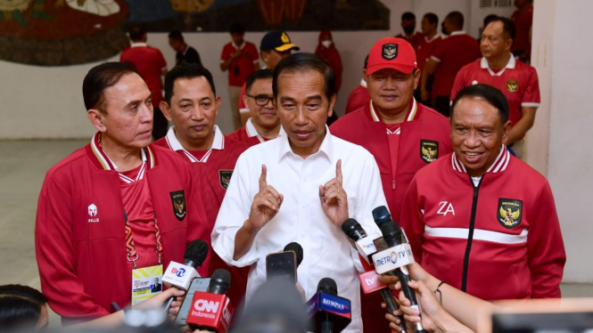 Presiden Jokowi usai saksikan pertandingan Timnas Indonesia vs Vietnam di SUGBK