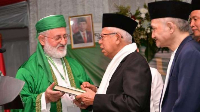 Wakil Presiden RI Maruf Amin saat menghadiri Haul ke-51 Al Maghfurlah Al Alim Al'allamah Mama KH Tb. Muhammad Falak Abbas, di Pondok Pesantren Al Falak, Bogor, Jawa Barat, Sabtu, 7 Januari 2023.